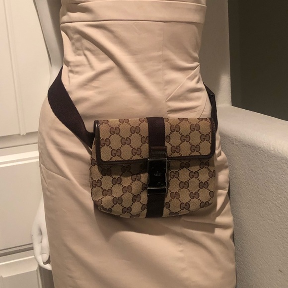 Gucci Handbags - Gucci waist bag/fanny pack